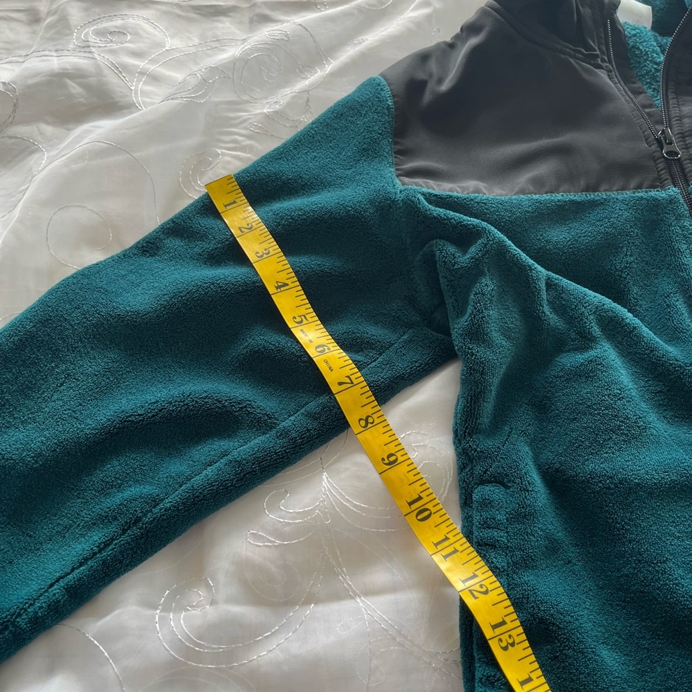 DanSkins Now Dark Teal Long Sleeve Front Zip Light Weight Jacket. - Picture 9 of 12